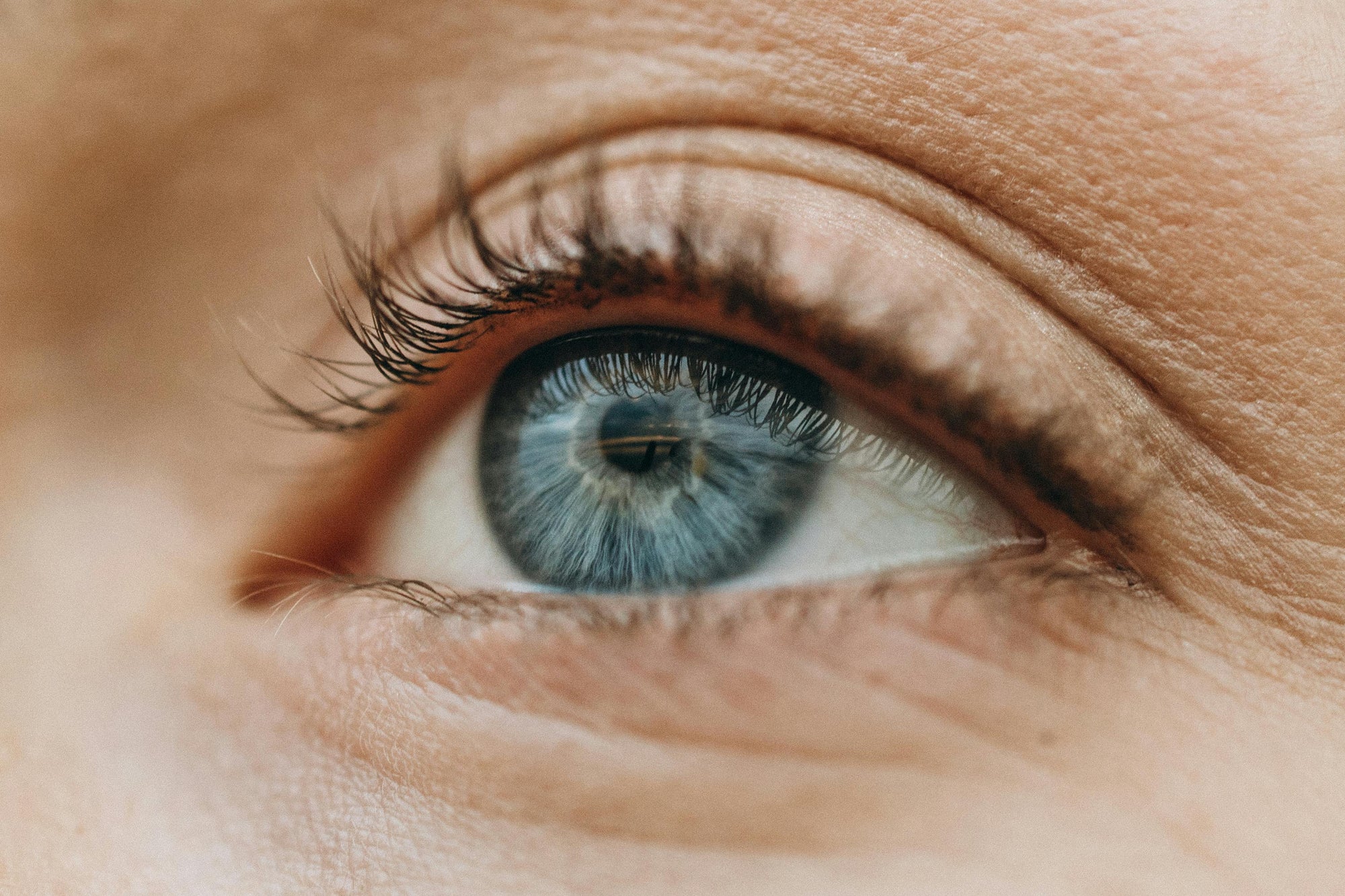Under Eye Red Light Therapy